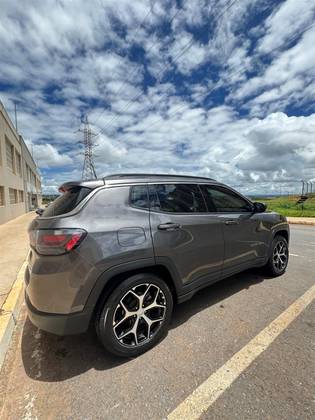 JEEP COMPASS 1.3 T270 TURBO FLEX LONGITUDE AT6